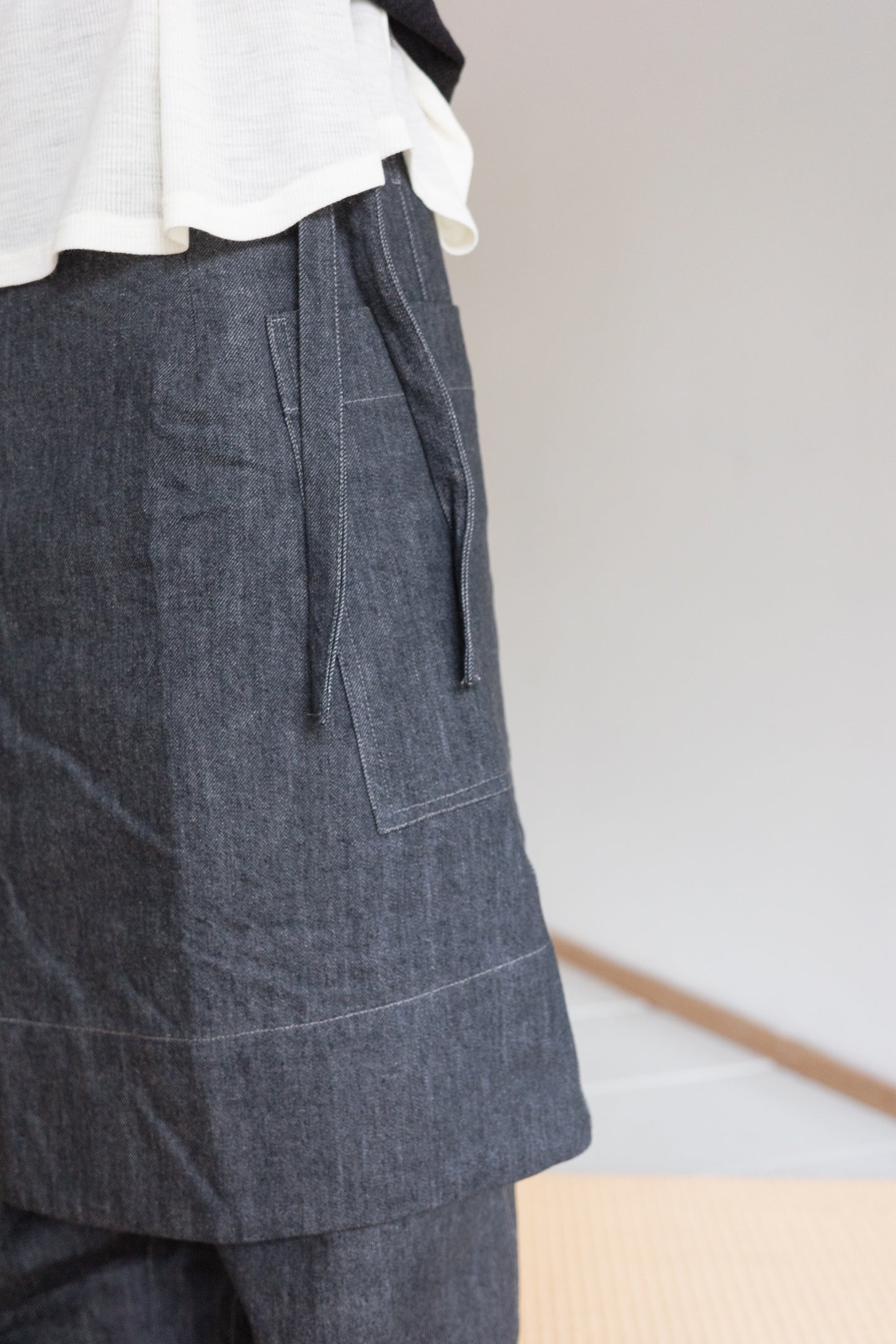 LIMIT Cross Back Skirt / Moonstone Denim