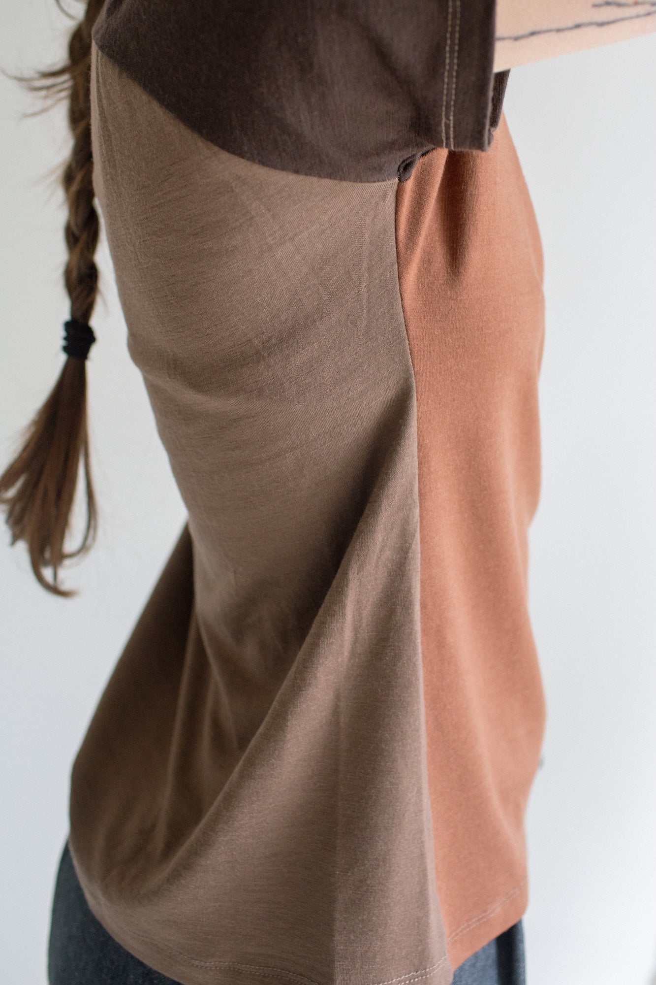 Raglan Tee / Size B / Choc Splice