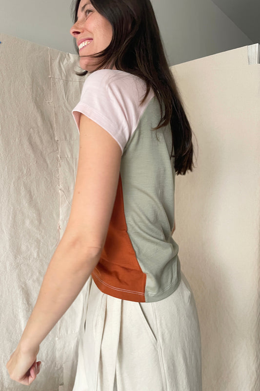 SPLICE Tee / B / Rust, Sage, Baby Pink