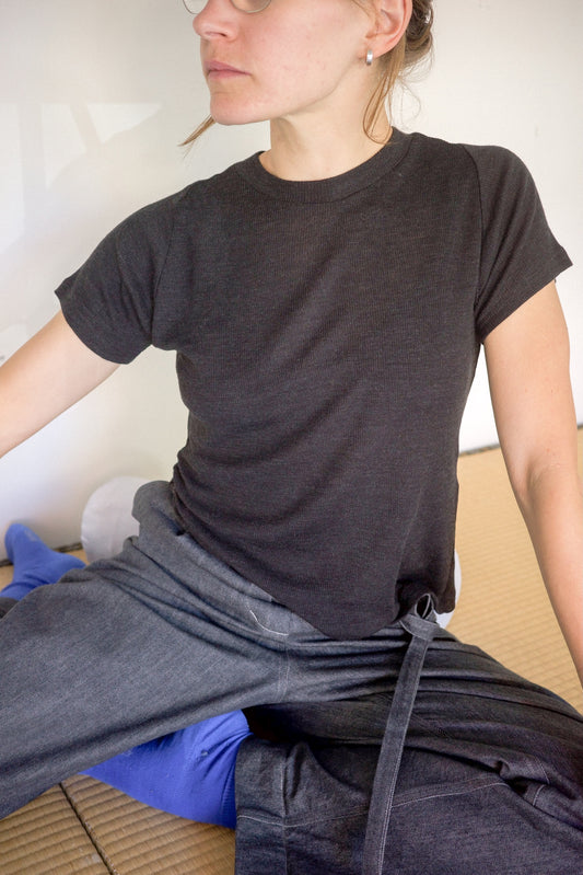 Raglan Tee / Coal Rib